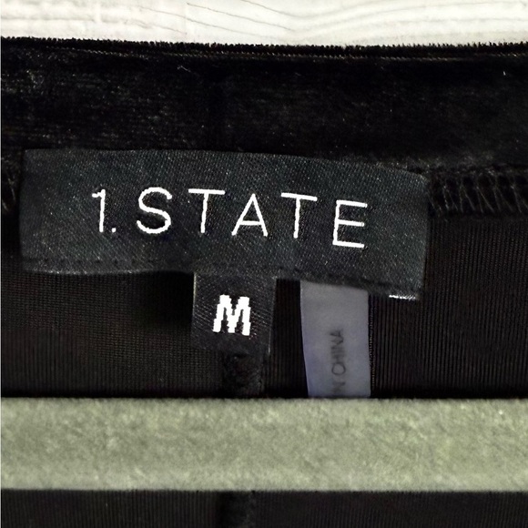 1 State Women’s Black Velvet Midi Dress. Size M - Picture 7 of 8